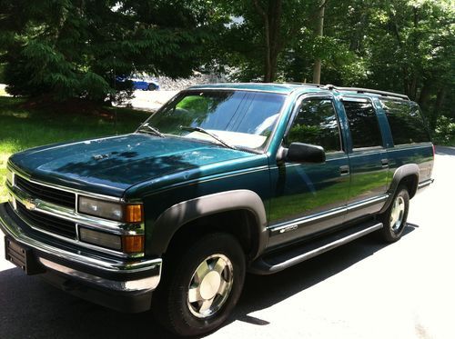 1996 chevrolet suburban k1500 loaded, clean, 4wd, leather, power - no reserve