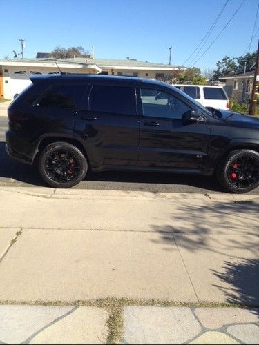 Jeep srt8, low miles,lots of options, perfect truck !!