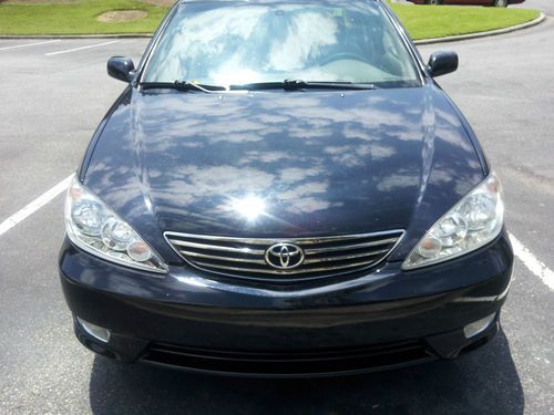 Toyota camry 2005   xle  140000