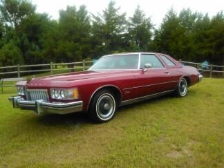 1974 buick riviera, 455 v8, new paint, cold a/c, mint car with low reserve!