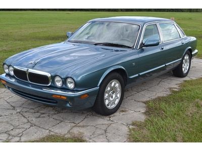 2000 jaguar xj8 l sedan only 60k miles, one owner, immaculate new condition,