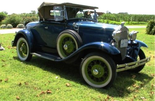 Beautifully restored 1930 ford model a roadster w/ rumble seat.