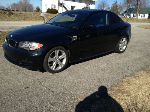 2009 bmw 128i coupe premium black on black, automatic, sunroof, only 13k miles