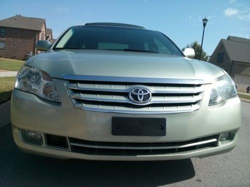 2007 toyota avalon limited - one owner - clean title pampered perfect condition