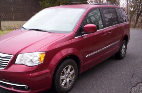 2012 chrysler town &amp; country wheelchair handicapped mobility van