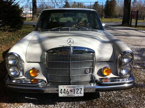 Mercedes 280se 4.5 liter v8 - 205 pictures/3 videos.  stunning classic/vintage.
