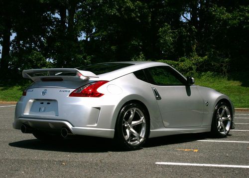 2010 nissan 370z nismo with only 535 miles
