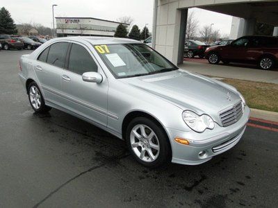 3.0l luxury awd premium i &amp; cold pkgs, command system. only 34k miles!