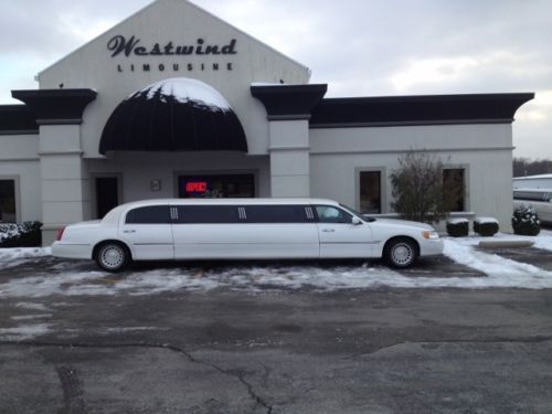 Limo limousine lincoln town car ford white 2000 excellent condition stretch rare