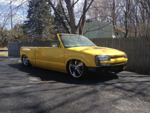 Custom bagged roofless trailblazer front end 2000 gmc sonoma / chevy s10