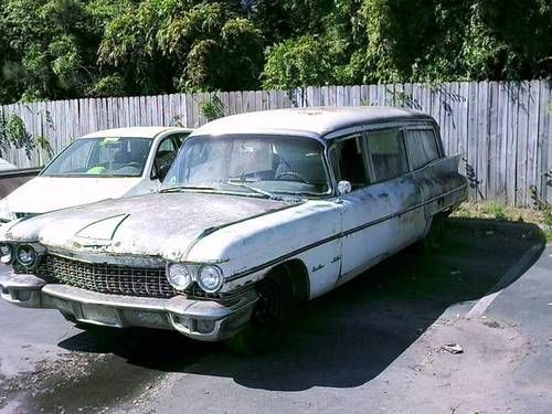 1960 cadillac  hearse ambulance perfect for a ghostbusters clone !