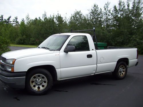 Chevy - pickup truck - 2005 - chevy silverado - automatic - white -