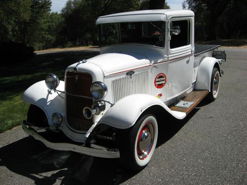 1934 ford pickup vintage old school flathead v-8 all chrone running gear