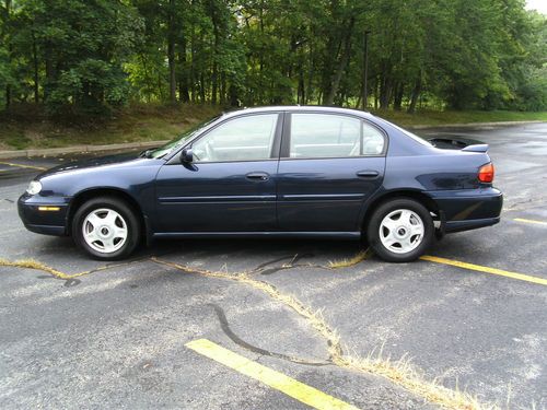 2001 chevy malibu ls v6 loaded sunroof low miles clean new tires no reserve!!!!