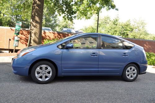 Blue, hybrid, great condition, only 24k miles, rear view camera, cruise control
