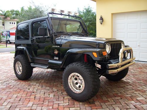 2002 jeep wrangler sahara *** only 6,795 actual miles***  no reserve