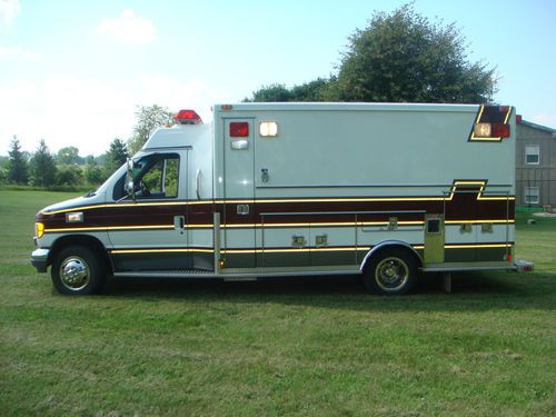1992 ford e-350 2-door 7.3l medtec ambulance