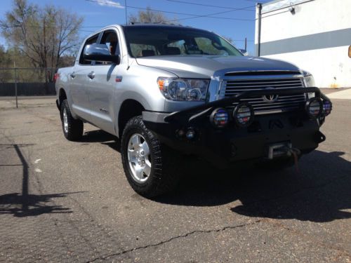 2010 toyota tundra limited extended crew cab pickup 4-door 5.7l