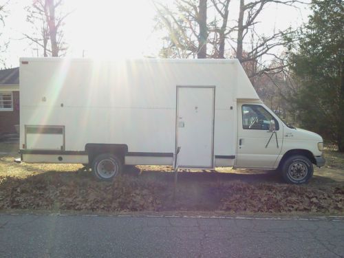 1993 white utilimaster ford e-350 box truck {hard to find} rare no reserve