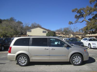 Brand new sleek champagne 2013 chrysler town &amp; country touring