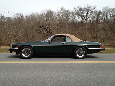 1990 jaguar xjs v12 convertible, best colors... nicest one out there!
