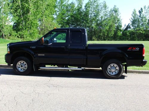 2004 ford f-250 6.0 litre turbo diesel 4wd superduty extended cab fx4 xlt trim