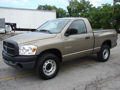 Clean government fleet truck ! 137k 4.7 v8 gas auto anti-spin runs great save $$