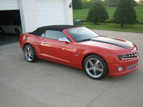 2011 camaro ss convertible inferno orange only 676 miles loaded showroom cond.