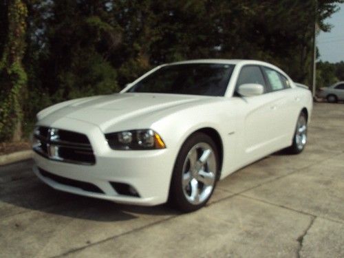 2013 dodge charger r/t max!  nav! sunroof! low miles!!