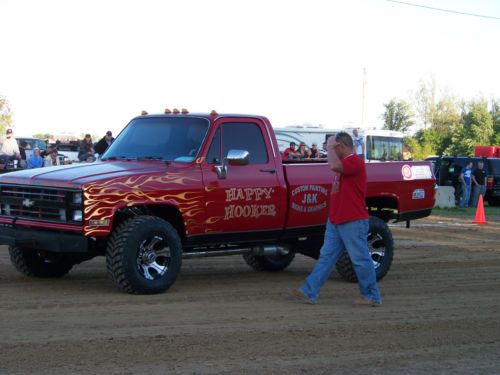 1986 chevy pulling truck